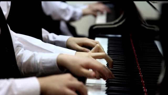 Ансамбли для фортепиано в 4 руки